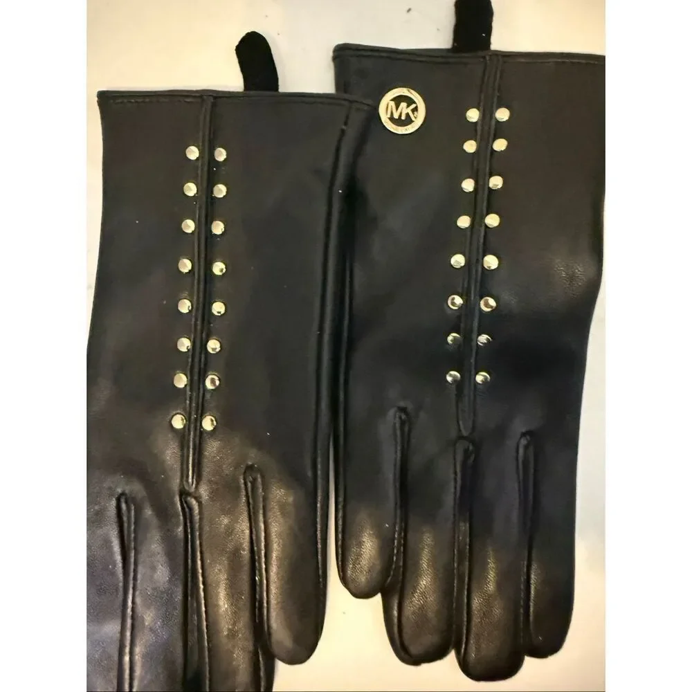 Michael Kors Women's  Astor Studded Leather Tech Touch Gloves Black Medium NWOT